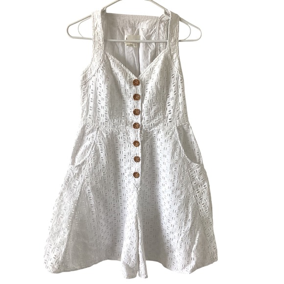 Anthropologie Pants - Anthropologie White‎ Eyelet Cotton Button Front Romper Pockets Size 2